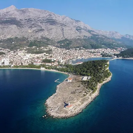 Apartament With A Parking Space - 15445 Makarska