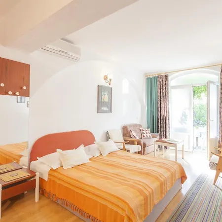 With A Parking Space - 15445 *